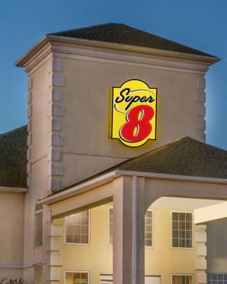 Super 8 by Wyndham Harrisburg Hershey North