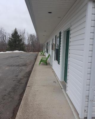 Covered Bridge Inn & Suites