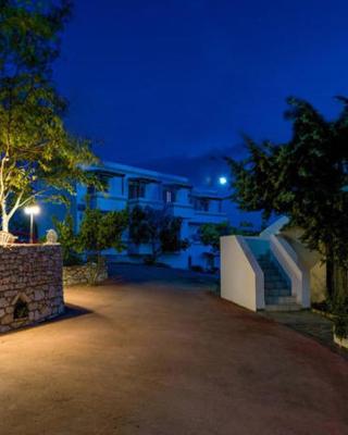 Contaratos Holiday Lettings 2