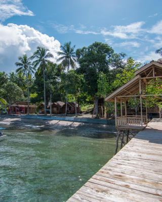 Pristine Paradise Dive Resort Una Una