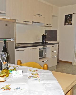 La Rotonda apartments by Gardadomusmea