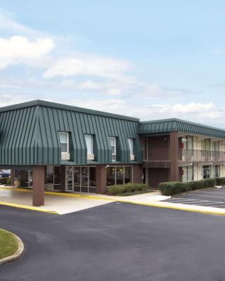 Days Inn by Wyndham Seneca-Clemson