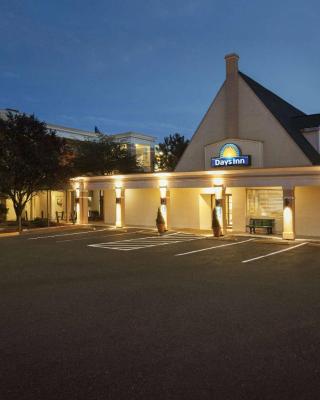 Days Inn by Wyndham WestEnd Alexandria,VA Washington DC Area