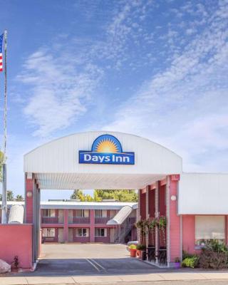 Days Inn by Wyndham Burns