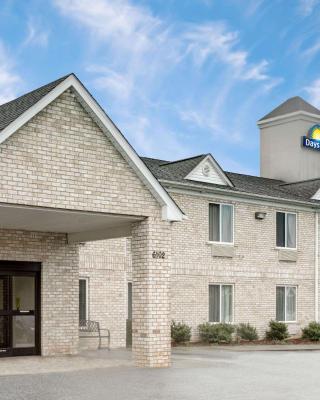 Days Inn by Wyndham Greensboro NC