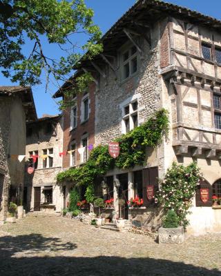 Hostellerie du Vieux Pérouges