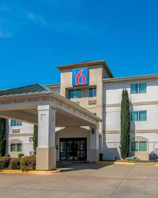 Motel 6-Dallas, TX - North - Richardson