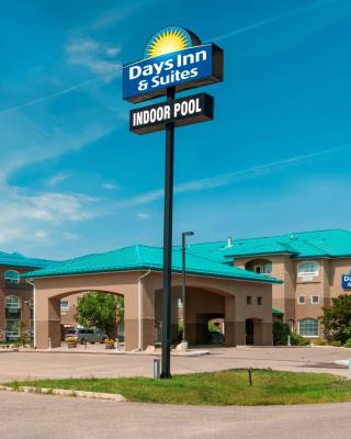 Days Inn & Suites by Wyndham Brandon