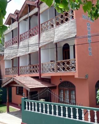 Hotel Dhammika