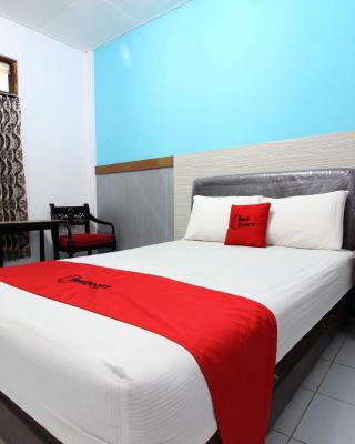 RedDoorz Plus Syariah near Lempuyangan Station 3