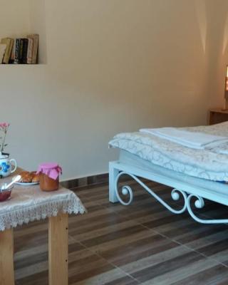 Arami Guest House