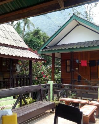 SuanPhao Guesthouse