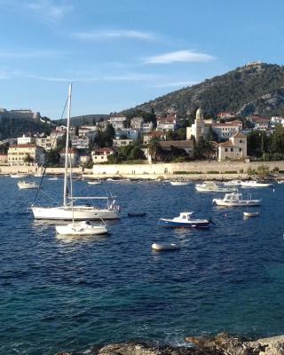 Apartment and rooms Hvar Limoni accessible today
