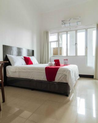 RedDoorz Plus at Banawe Quezon City