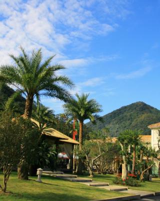 Hui-Lai Resorts