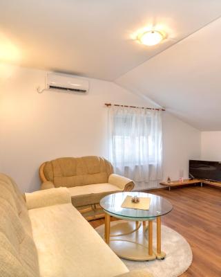 Arenta Apartments