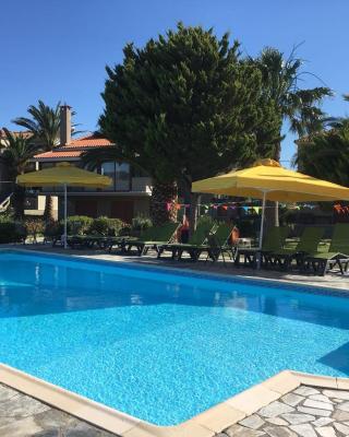 Ariadnes Holiday Accommodation I