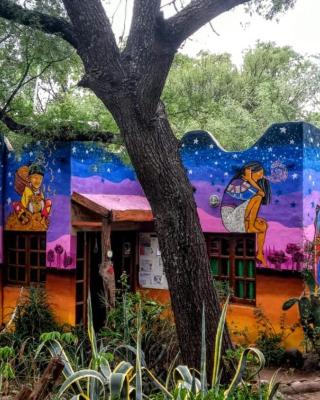 Giramundo Hostel y Posada Eco-Cultural