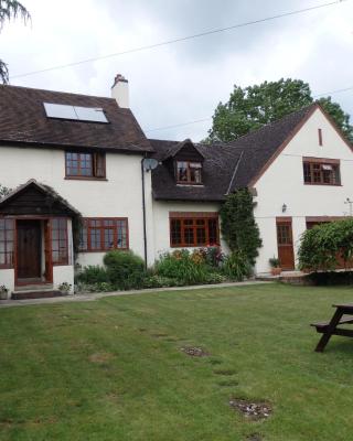 Larkrise Cottage Bed And Breakfast