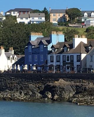 The Waterfront Seafront hotel and Bistro