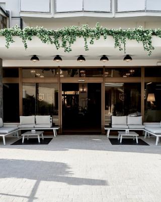 Rouge Hotel International