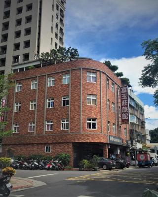 Rich Zone Hotel