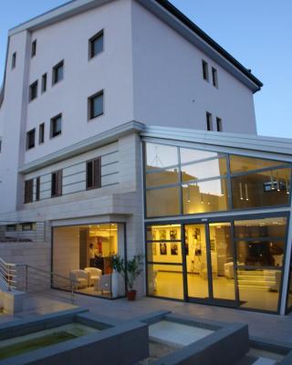 Hotel Corona