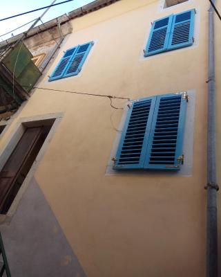 Cres old town studio apartment