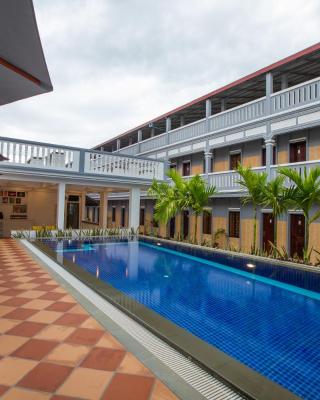 Botoum Hostel