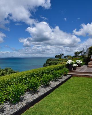 Luxury house with Clifftop Seaview