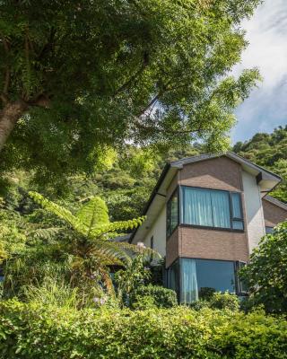 Crossing The Rainbow Bridge B&B