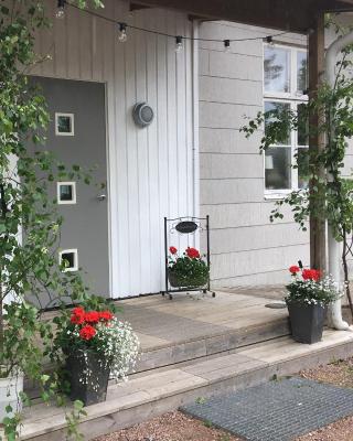 Stor lägenhet i Elofstorps Missionshus