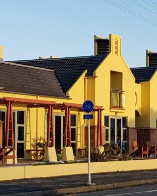 The Anchor Inn Beachfront Motel