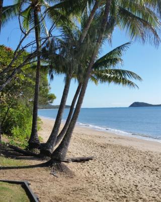 Cairns Northern Beaches Holiday Retreat
