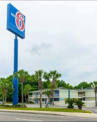 Motel 6 - Pensacola West
