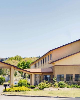 Super 8 by Wyndham Klamath Falls