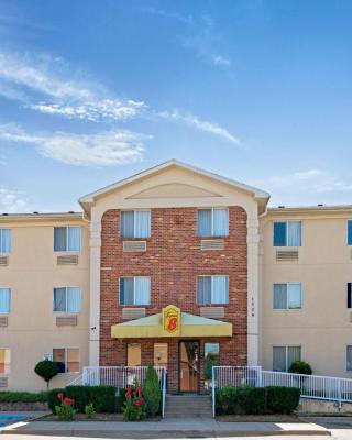 Super 8 by Wyndham Plano/Dallas Area