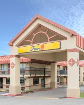 Super 8 by Wyndham Tulsa