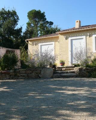 Les Karakis, piscine au sel, jardin 5000m2