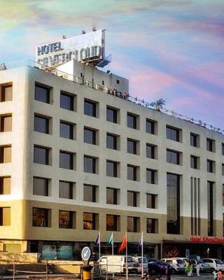 SilverCloud Hotel and Banquets