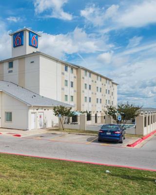 Motel 6-Marble Falls, TX