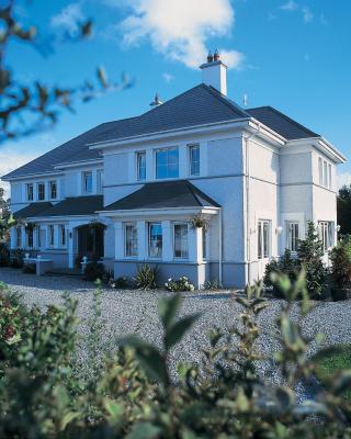 Killarney Lodge
