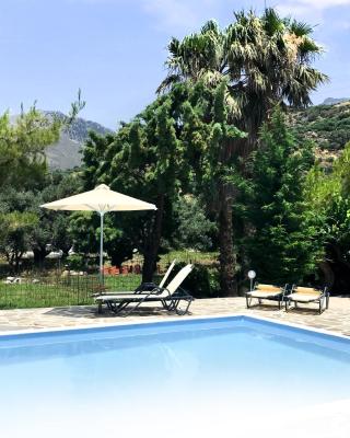 IRIDA Studios Hotel & Pool