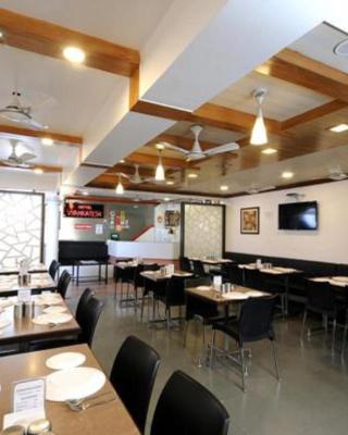 Hotel Vyankatesh & Pure Veg Restaurant