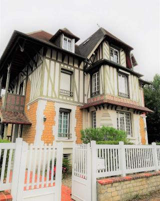 Cabourg centre, F4 avec jardin, 100m de la mer