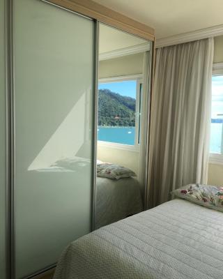 Apartamento frente ao mar