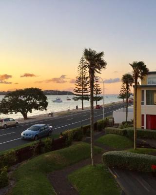 Bucklands Beach Waterfront Motel