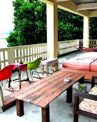 backpackers guesthouse Border