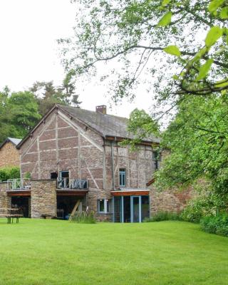 Renovated cottage in the middle of nature