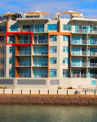 Wallaroo Marina Luxury Apartment